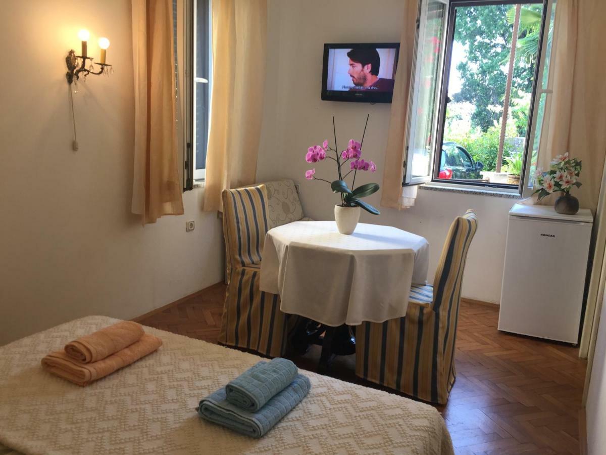 Rooms Tusculum Opatija Exterior photo